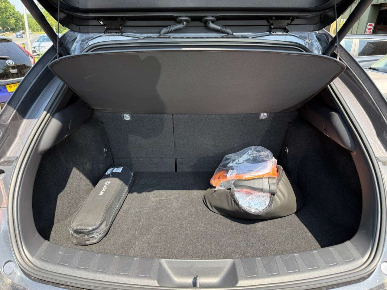 2025 LEXUS UX 2025 LEXUS UX