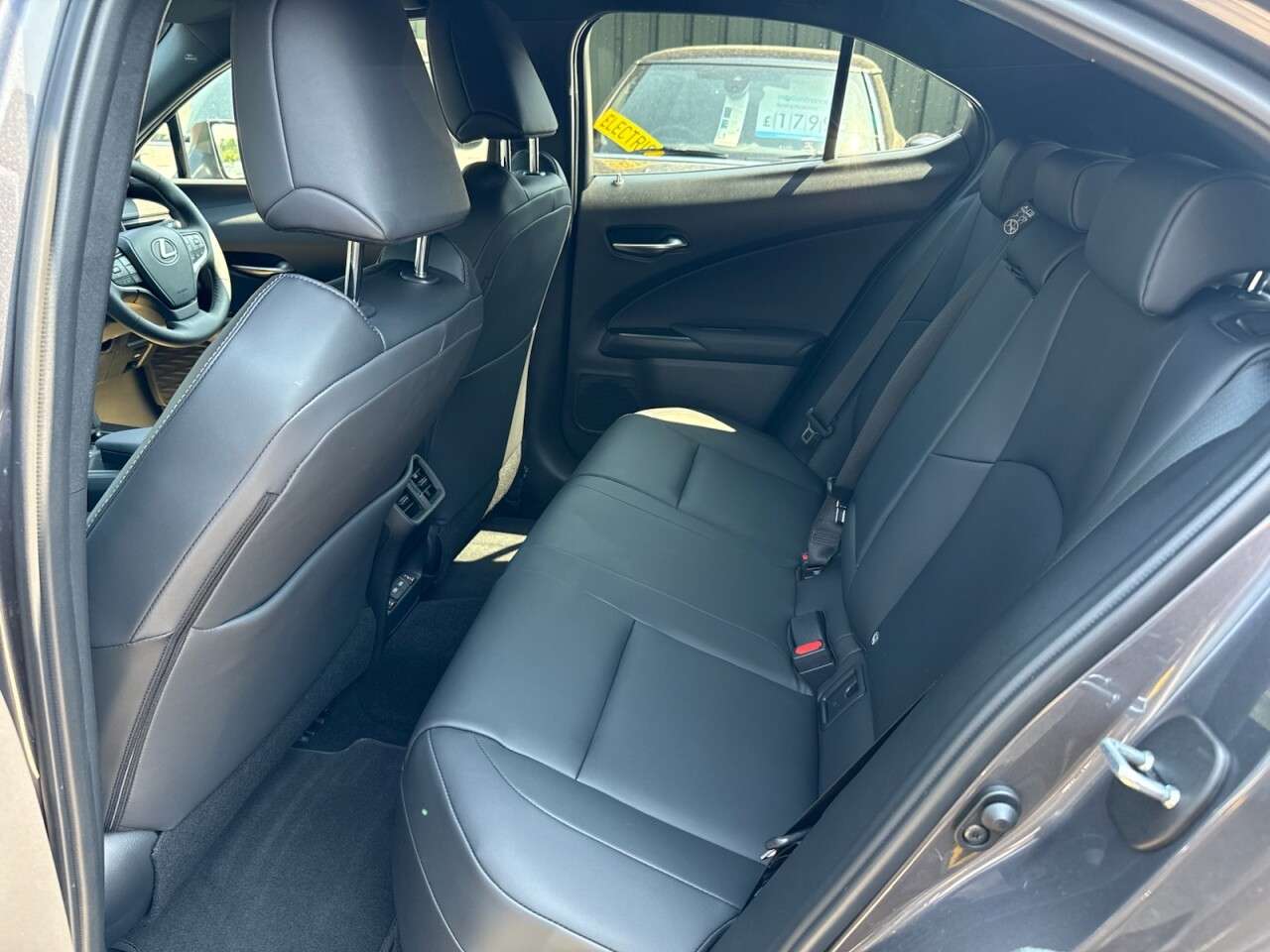 2025 LEXUS UX 2025 LEXUS UX