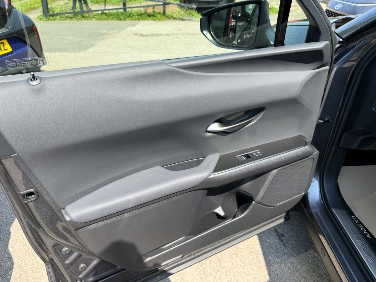 2025 LEXUS UX 2025 LEXUS UX