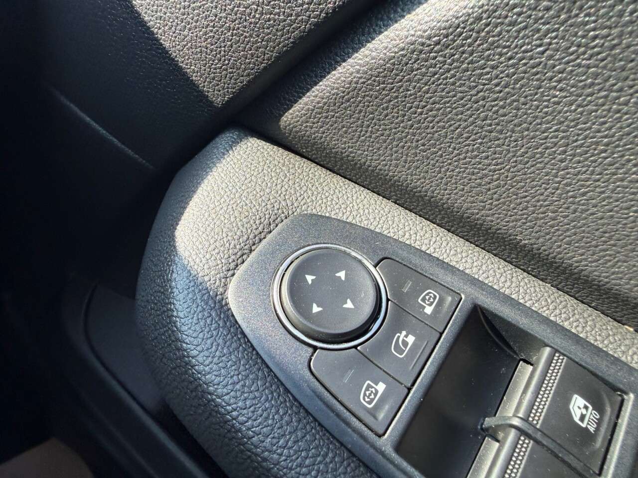 2025 RENAULT CLIO 2025 RENAULT CLIO