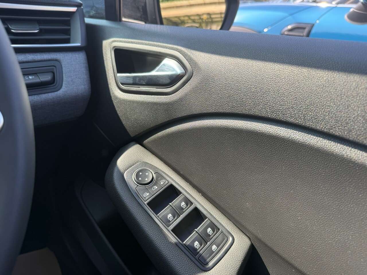 2025 RENAULT CLIO 2025 RENAULT CLIO