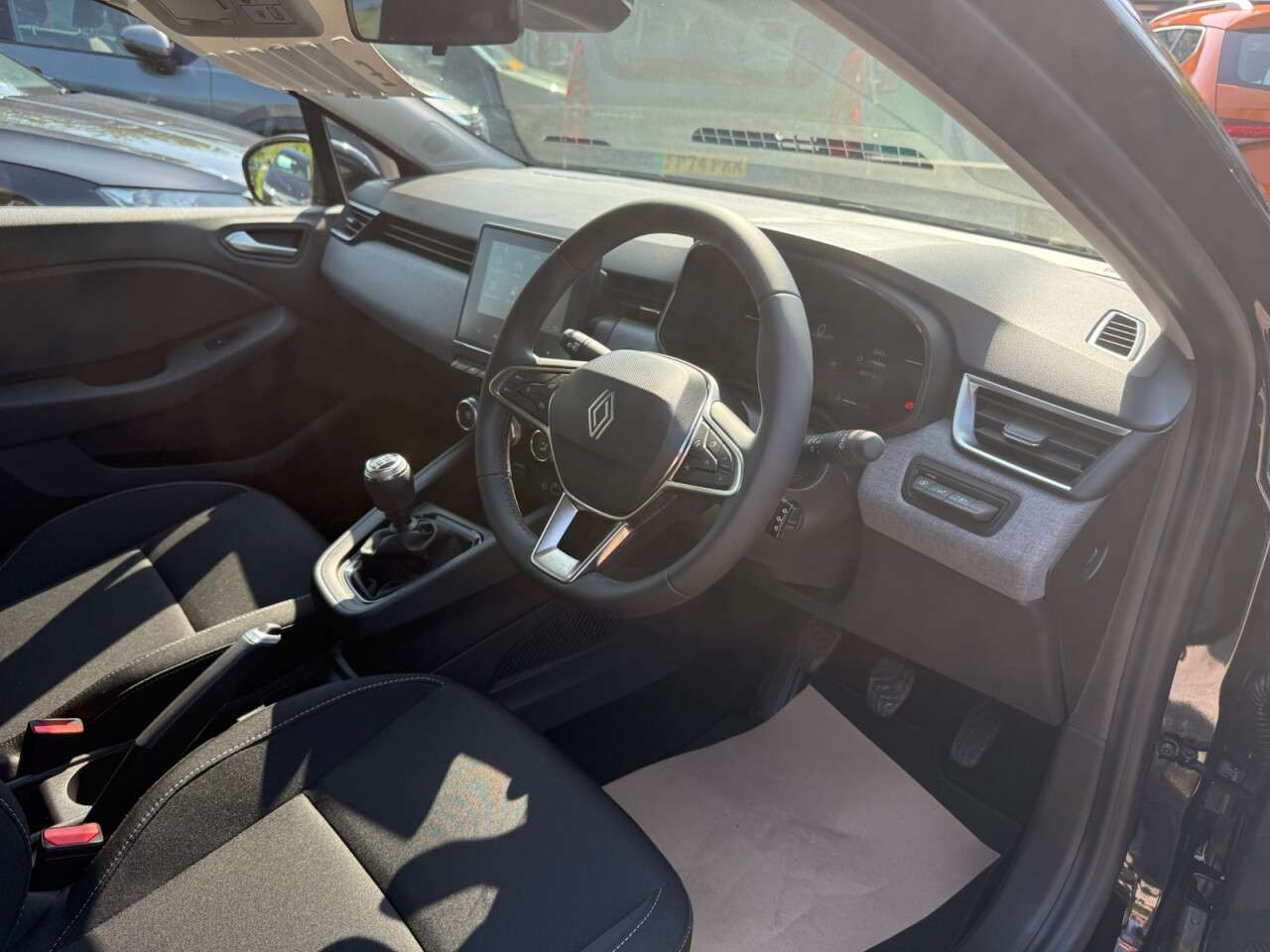 2025 RENAULT CLIO 2025 RENAULT CLIO