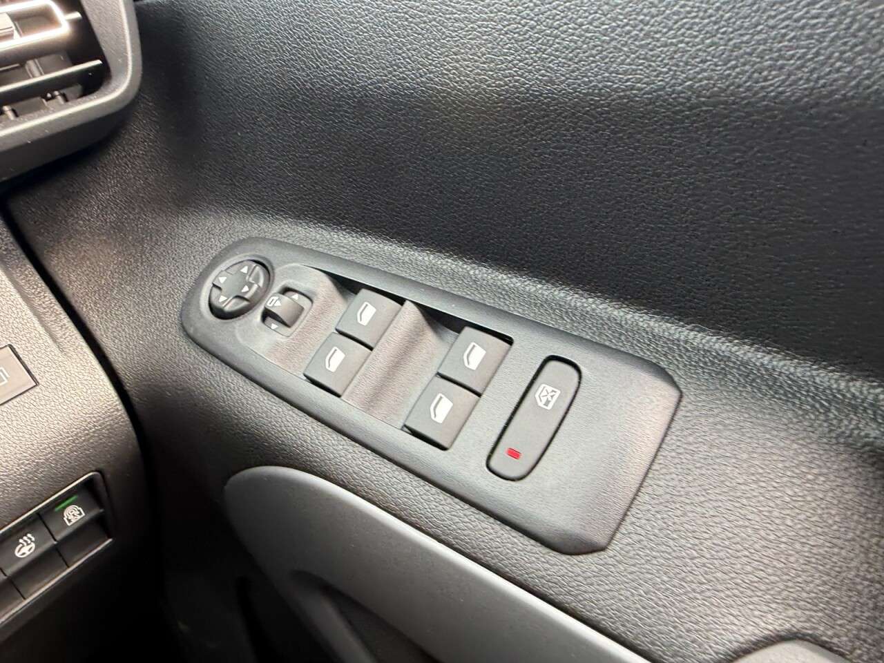 2025 VAUXHALL COMBO LIFE ELECTRIC 2025 VAUXHALL COMBO LIFE ELECTRIC