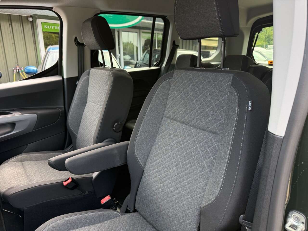 2025 VAUXHALL COMBO LIFE ELECTRIC 2025 VAUXHALL COMBO LIFE ELECTRIC