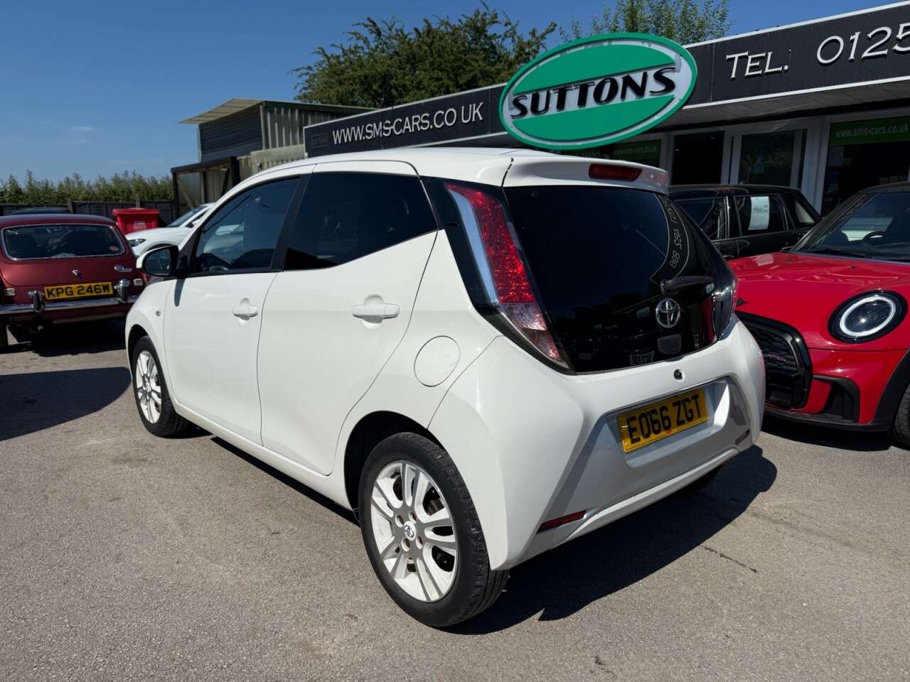 A 2016 TOYOTA AYGO 1.0 VVT-i x-pure Hatchback 5dr Petrol Manual Euro 6 (68 ps) SERVICE + 12 MO A 2016 TOYOTA AYGO 1.0 VVT-i x-pure Hatchback 5dr Petrol Manual Euro 6 (68 ps) SERVICE + 12 MO