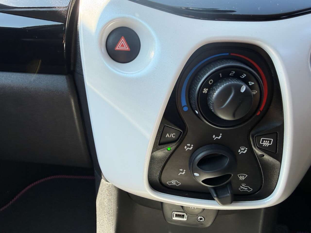 2016 TOYOTA AYGO 2016 TOYOTA AYGO