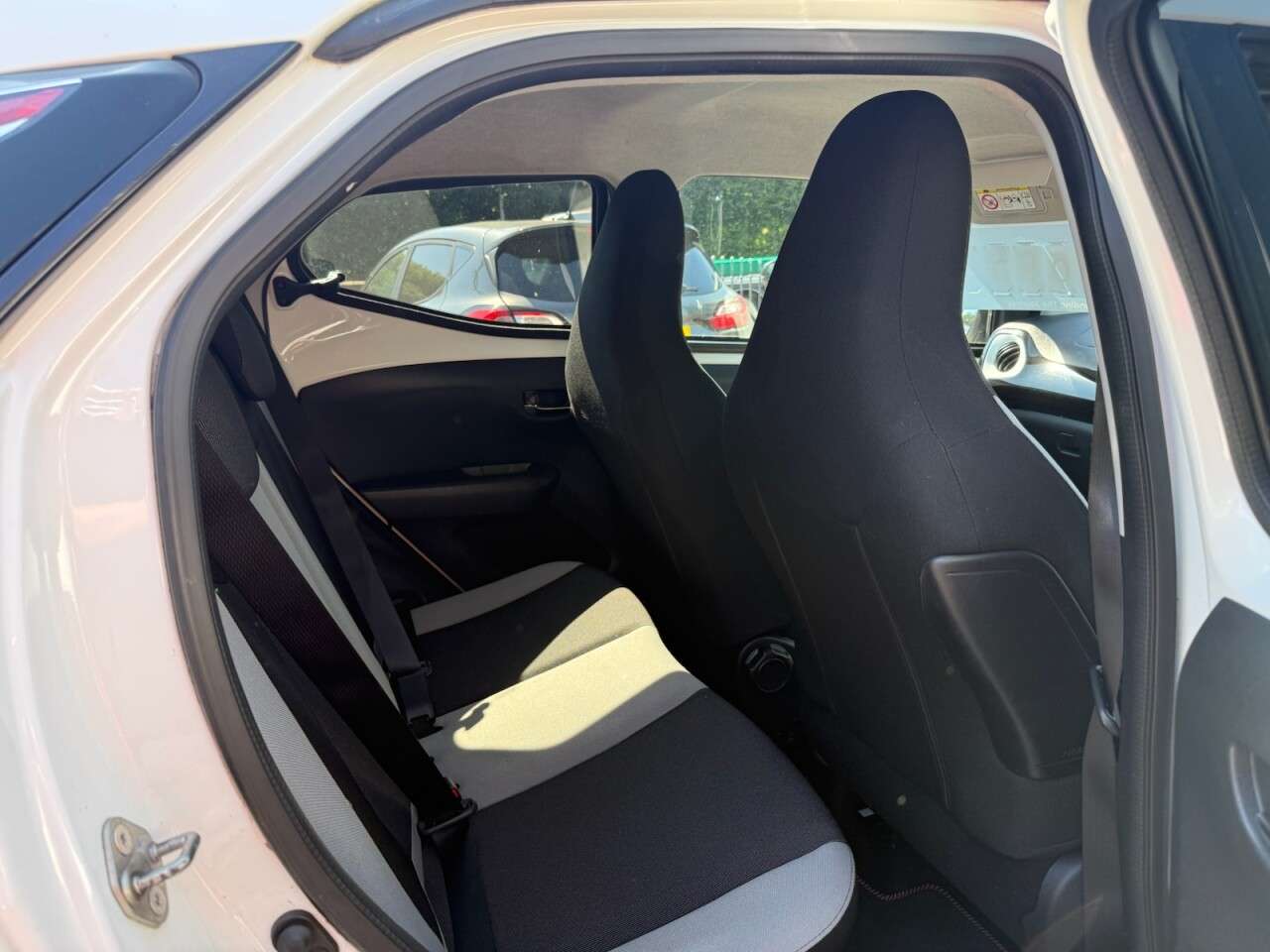 2016 TOYOTA AYGO 2016 TOYOTA AYGO