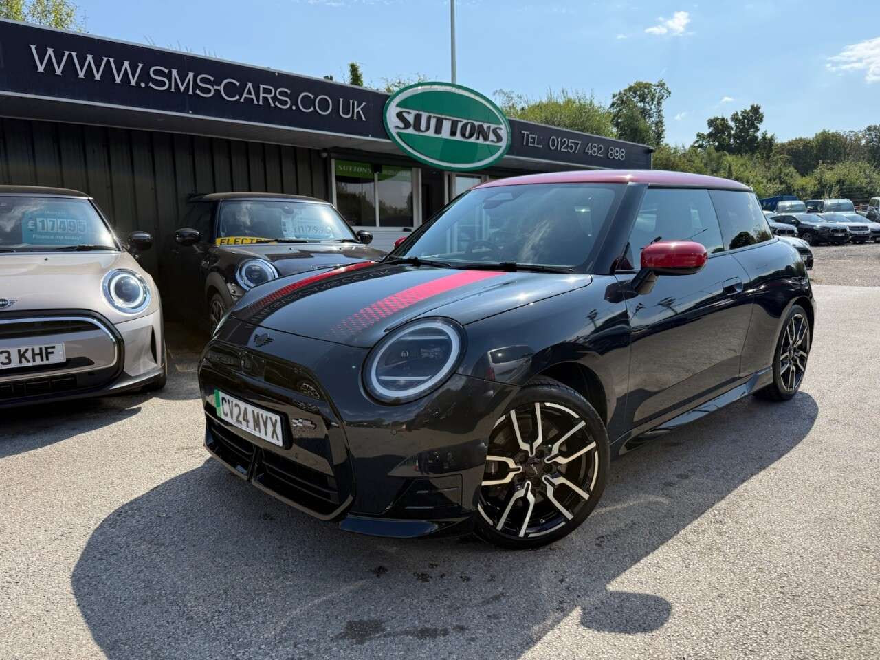 A 2024 MINI ELECTRIC COOPER E 40.7kWh Sport Hatchback 3dr Electric Auto (184 ps) LEVEL 2 PACK ~ PAN GLA A 2024 MINI ELECTRIC COOPER E 40.7kWh Sport Hatchback 3dr Electric Auto (184 ps) LEVEL 2 PACK ~ PAN GLA