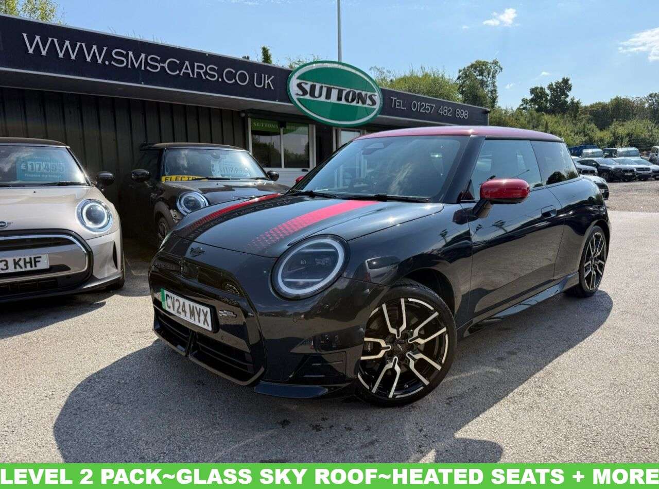 A 2024 MINI ELECTRIC COOPER E 40.7kWh Sport Hatchback 3dr Electric Auto (184 ps) LEVEL 2 PACK ~ PAN GLA A 2024 MINI ELECTRIC COOPER E 40.7kWh Sport Hatchback 3dr Electric Auto (184 ps) LEVEL 2 PACK ~ PAN GLA