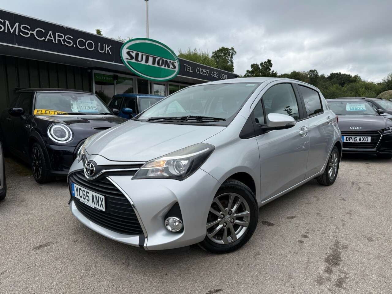 A 2015 TOYOTA YARIS 1.33 Dual VVT-i Icon Hatchback 5dr Petrol Manual Euro 5 Euro 5 (99 ps) £35 A 2015 TOYOTA YARIS 1.33 Dual VVT-i Icon Hatchback 5dr Petrol Manual Euro 5 Euro 5 (99 ps) £35