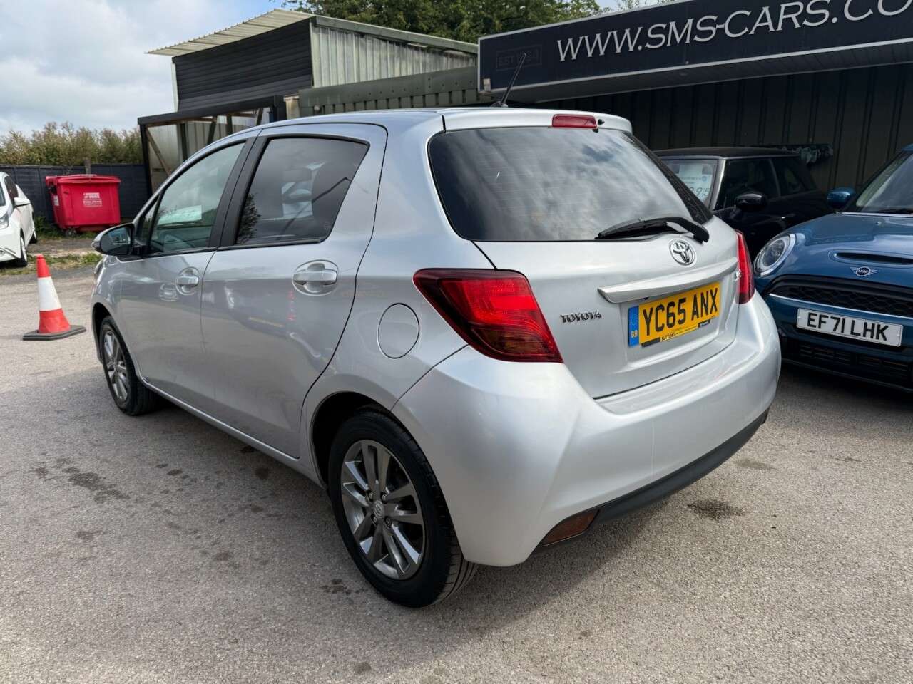 2015 TOYOTA YARIS 2015 TOYOTA YARIS