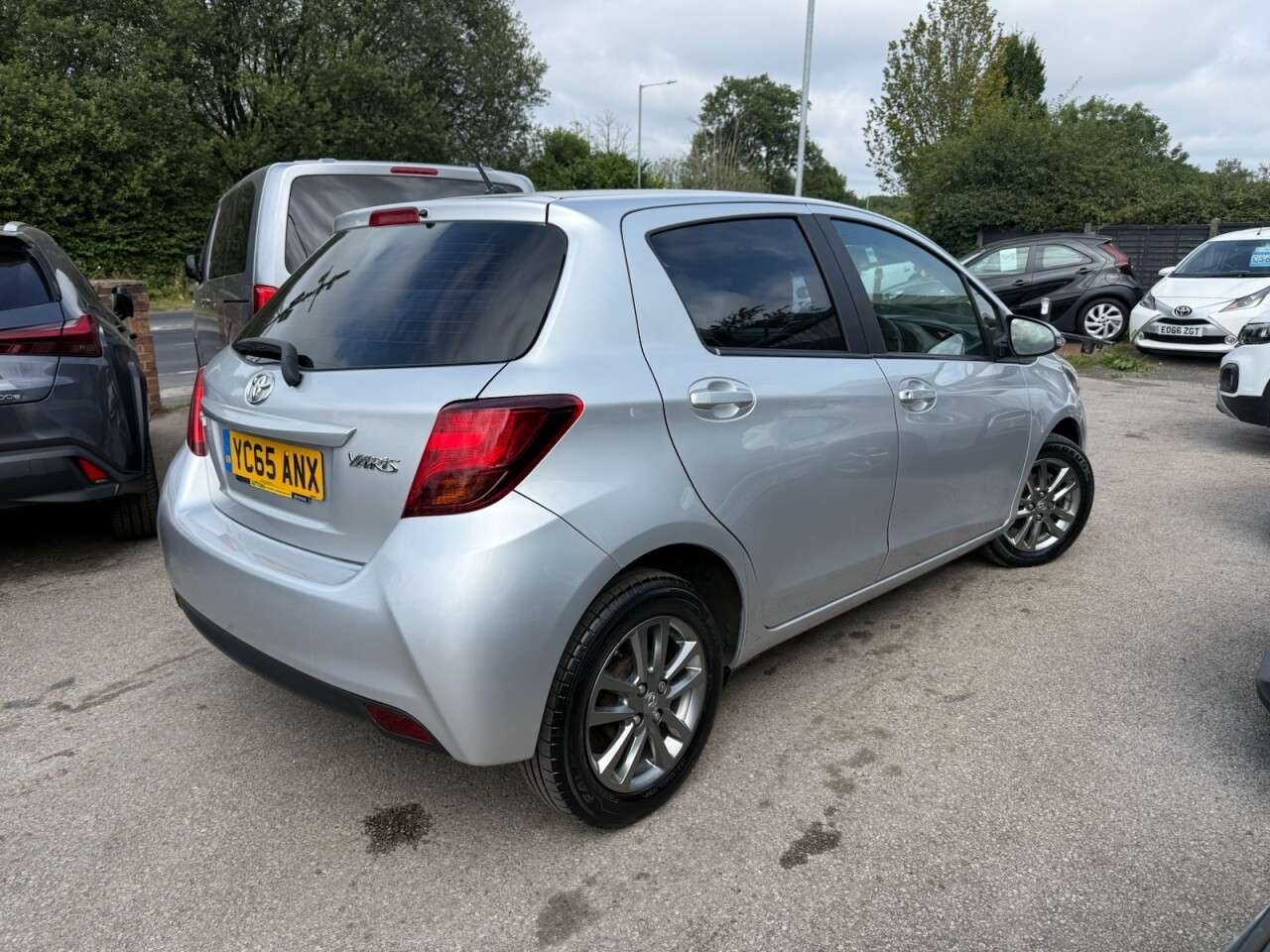 2015 TOYOTA YARIS 2015 TOYOTA YARIS