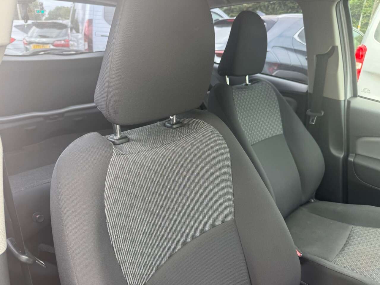 2015 TOYOTA YARIS 2015 TOYOTA YARIS