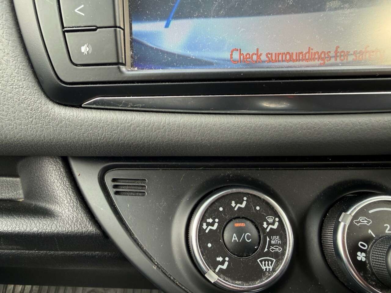 2015 TOYOTA YARIS 2015 TOYOTA YARIS