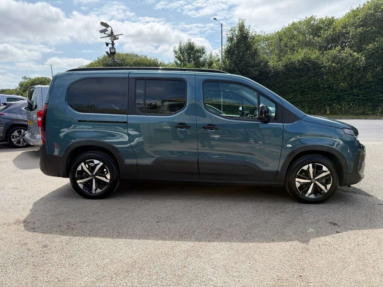A 2026 PEUGEOT E-RIFTER 52kWh GT Long MPV 5dr Electric Auto (11kW Charger) (136 ps) MASSIVE SAVING A 2026 PEUGEOT E-RIFTER 52kWh GT Long MPV 5dr Electric Auto (11kW Charger) (136 ps) MASSIVE SAVING