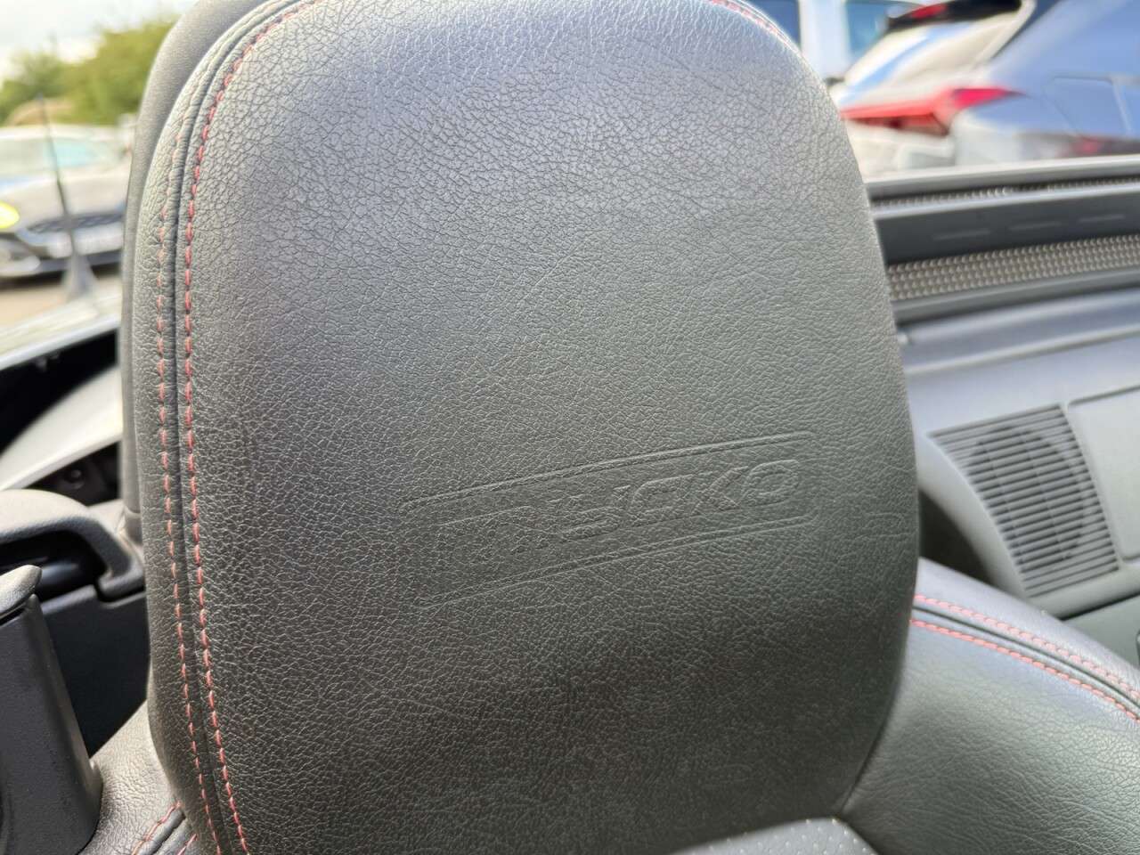 2010 MAZDA MX-5 2010 MAZDA MX-5