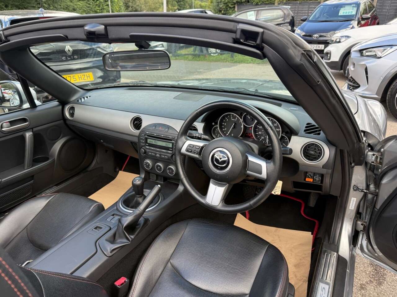2010 MAZDA MX-5 2010 MAZDA MX-5