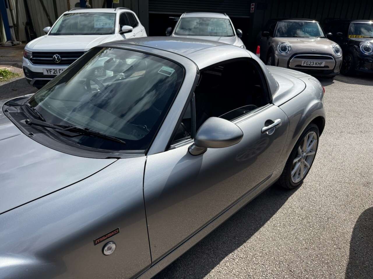 2010 MAZDA MX-5 2010 MAZDA MX-5