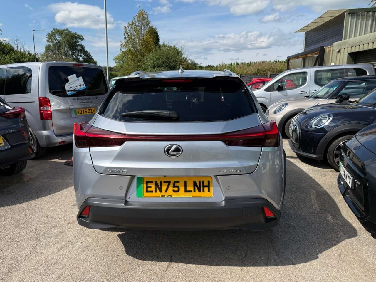 2026 LEXUS UX 2026 LEXUS UX