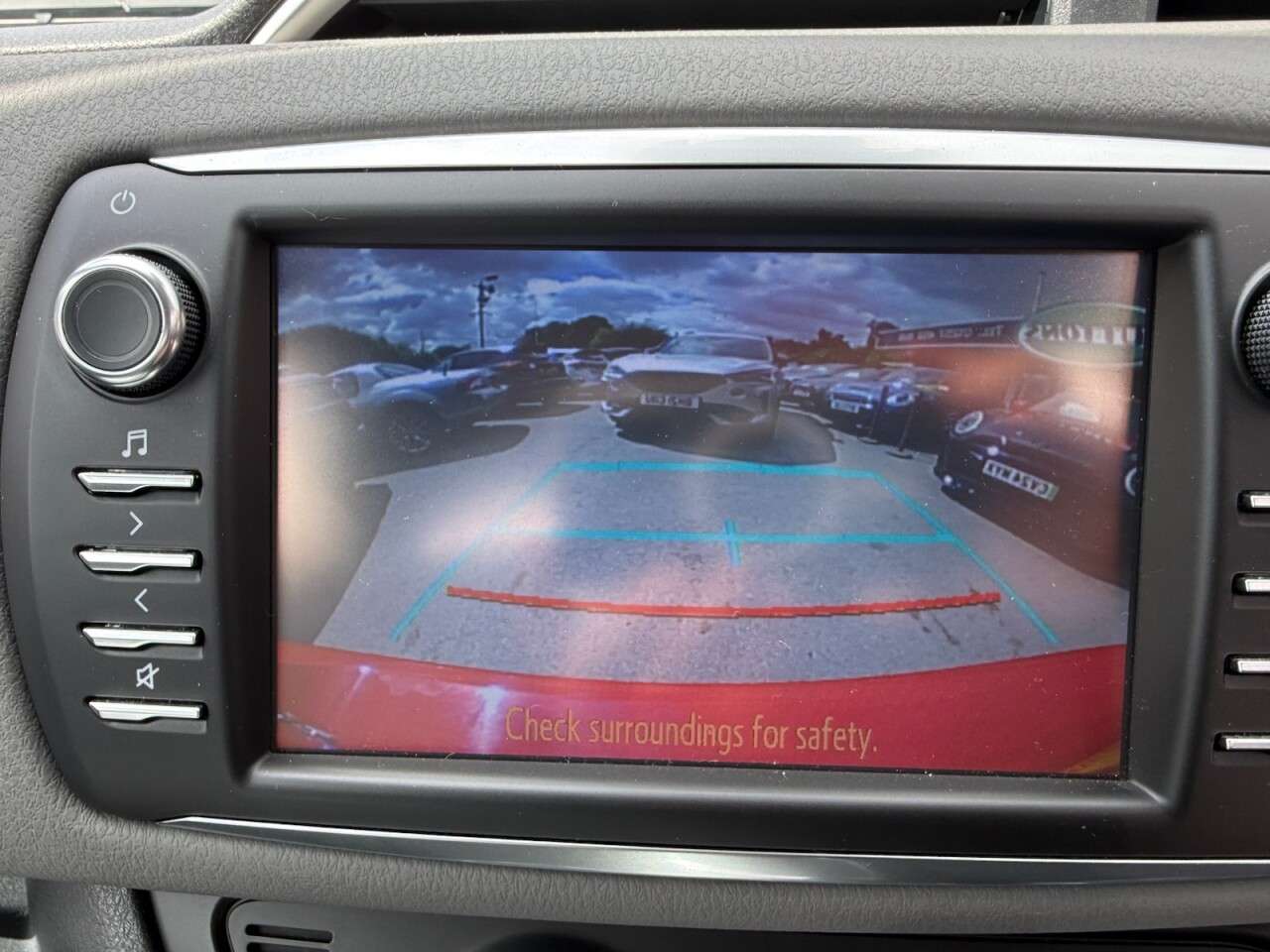 2017 TOYOTA YARIS 2017 TOYOTA YARIS