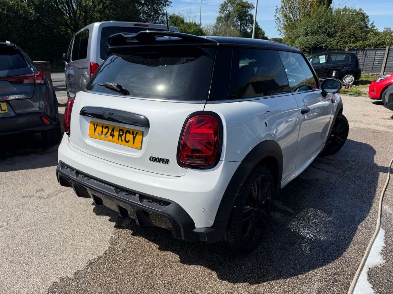 A 2024 MINI HATCH 1.5 Cooper Sport Hatchback 3dr Petrol Steptronic Euro 6 (s/s) (136 ps) 1 OW A 2024 MINI HATCH 1.5 Cooper Sport Hatchback 3dr Petrol Steptronic Euro 6 (s/s) (136 ps) 1 OW