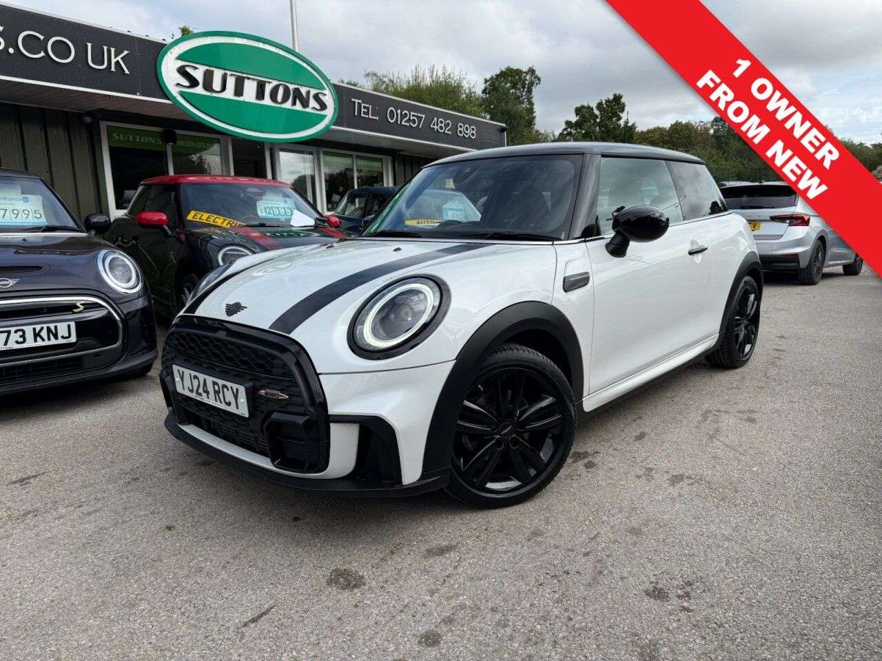 A 2024 MINI HATCH 1.5 Cooper Sport Hatchback 3dr Petrol Steptronic Euro 6 (s/s) (136 ps) 1 OW A 2024 MINI HATCH 1.5 Cooper Sport Hatchback 3dr Petrol Steptronic Euro 6 (s/s) (136 ps) 1 OW
