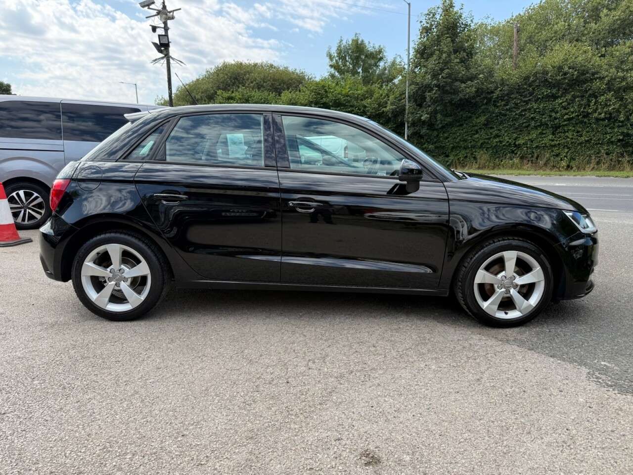 A 2017 AUDI A1 1.0 TFSI Sport Sportback 5dr Petrol Manual Euro 6 (s/s) (95 ps) SERVICE & P A 2017 AUDI A1 1.0 TFSI Sport Sportback 5dr Petrol Manual Euro 6 (s/s) (95 ps) SERVICE & P