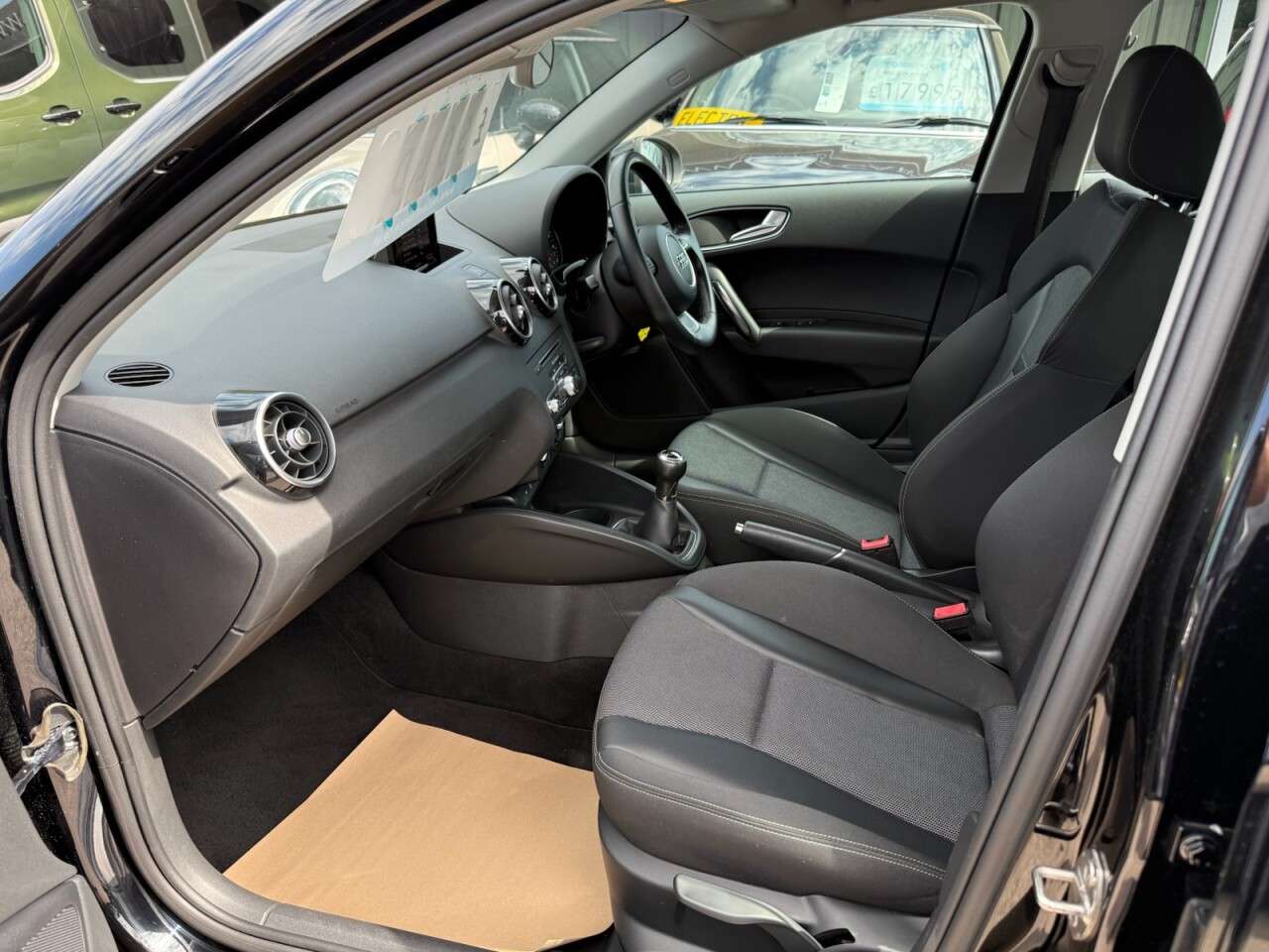 2017 AUDI A1 2017 AUDI A1