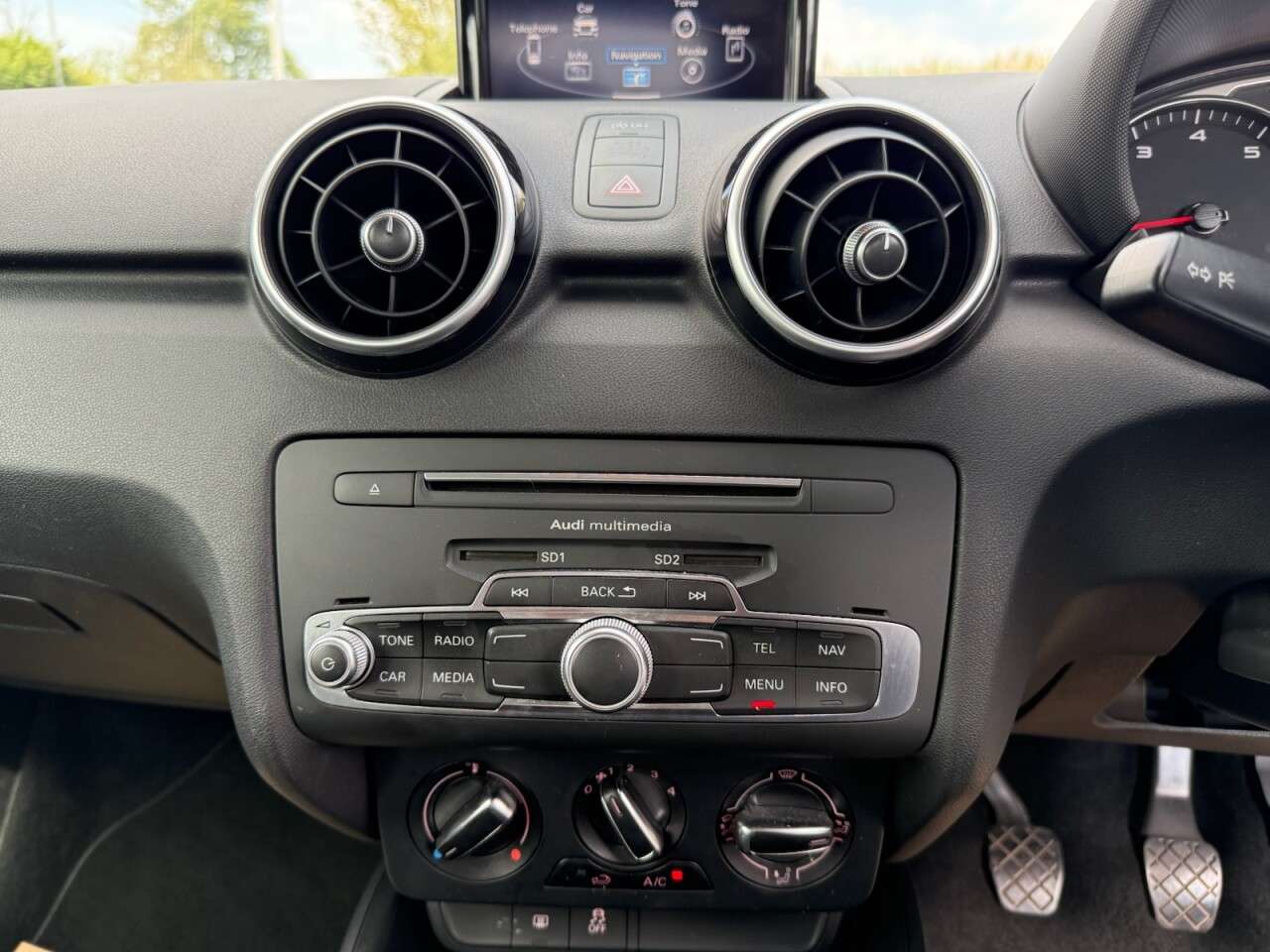 2017 AUDI A1 2017 AUDI A1
