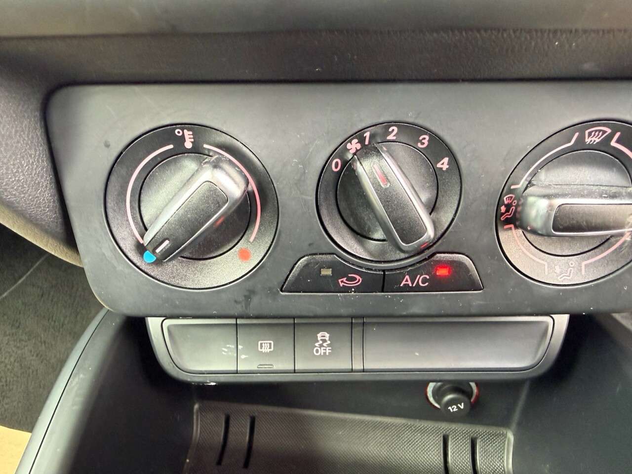 2017 AUDI A1 2017 AUDI A1
