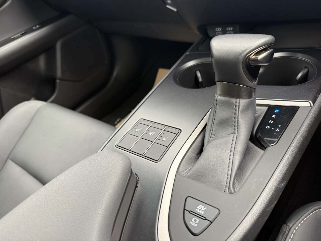 2023 LEXUS UX 2023 LEXUS UX