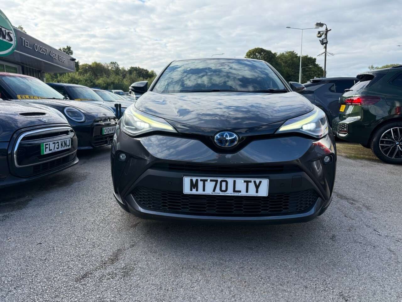 A 2020 TOYOTA C-HR 1.8 VVT-h Excel SUV 5dr Petrol Hybrid CVT Euro 6 (s/s) (122 ps) 5 X TOYOTA A 2020 TOYOTA C-HR 1.8 VVT-h Excel SUV 5dr Petrol Hybrid CVT Euro 6 (s/s) (122 ps) 5 X TOYOTA