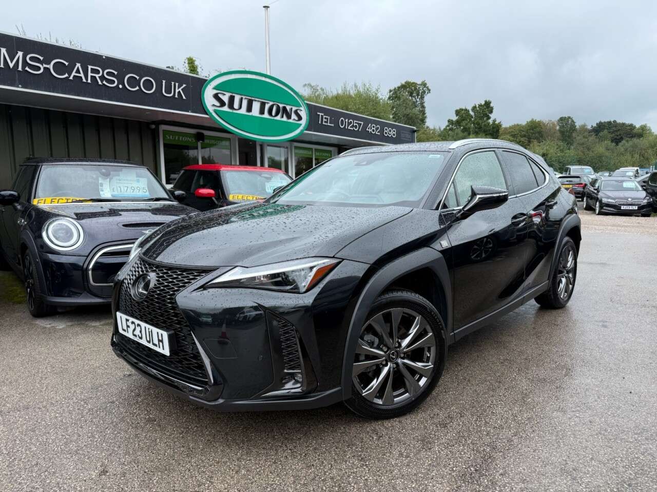 A 2023 LEXUS UX 2.0 250h F Sport Design SUV 5dr Petrol Hybrid E-CVT Euro 6 (s/s) (184 ps) R A 2023 LEXUS UX 2.0 250h F Sport Design SUV 5dr Petrol Hybrid E-CVT Euro 6 (s/s) (184 ps) R