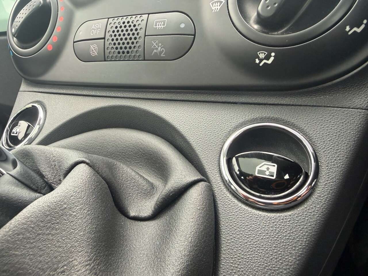 2017 FIAT 500 2017 FIAT 500