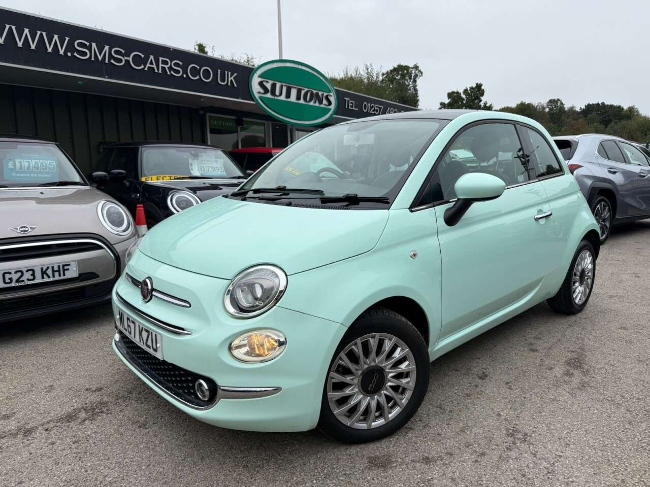 A 2017 FIAT 500 1.2 Lounge Hatchback 3dr Petrol Manual Euro 6 (s/s) (69 bhp) GLASS PANORAMI A 2017 FIAT 500 1.2 Lounge Hatchback 3dr Petrol Manual Euro 6 (s/s) (69 bhp) GLASS PANORAMI