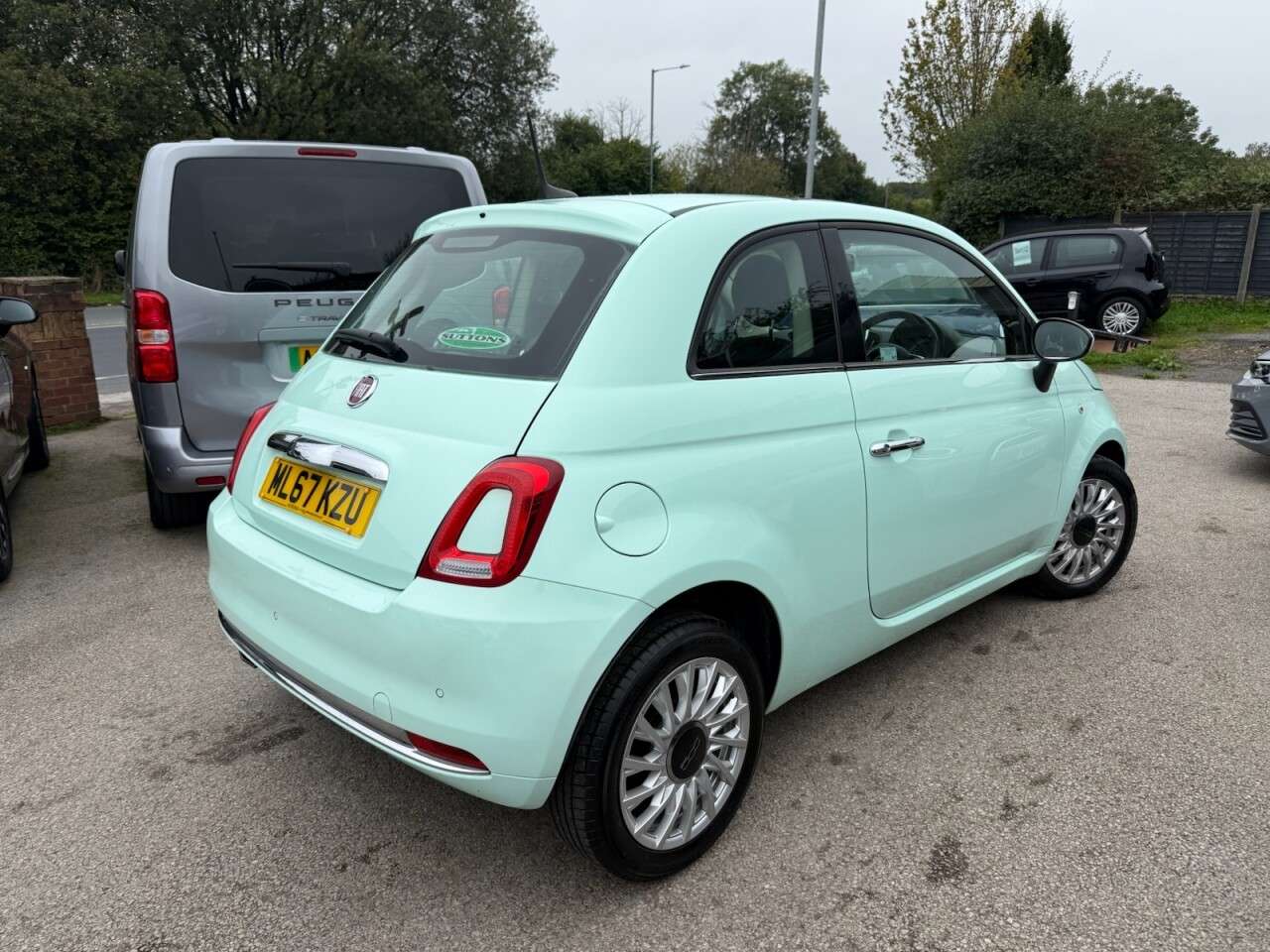 2017 FIAT 500 2017 FIAT 500