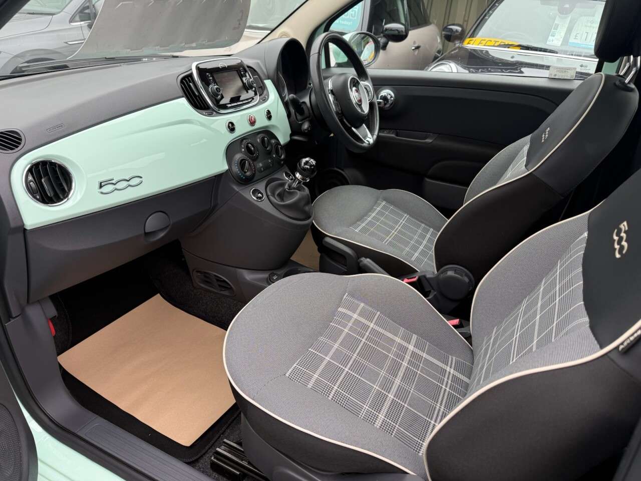 2017 FIAT 500 2017 FIAT 500