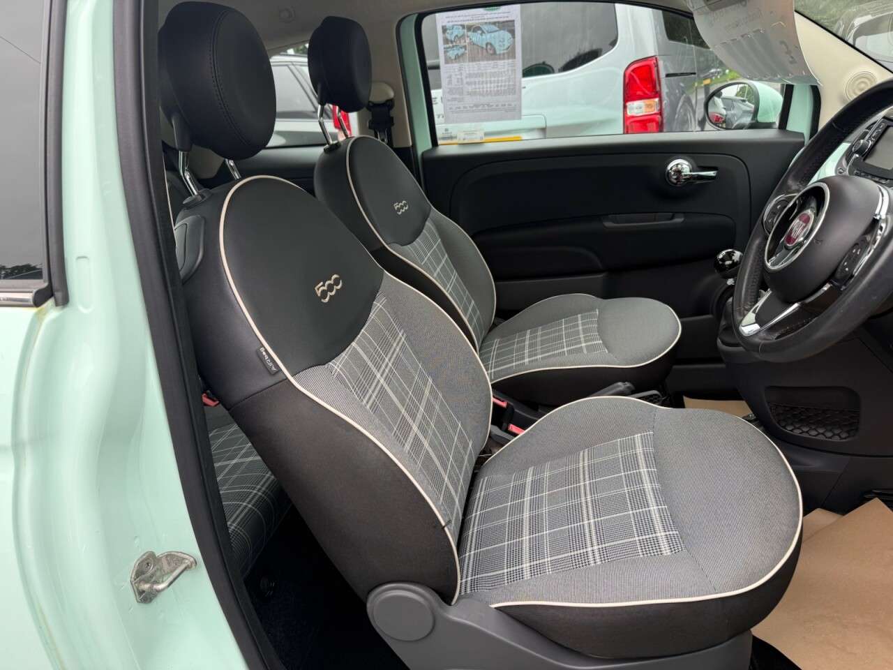 2017 FIAT 500 2017 FIAT 500