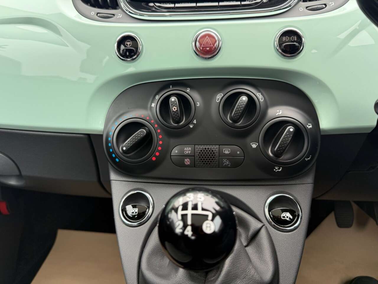 2017 FIAT 500 2017 FIAT 500