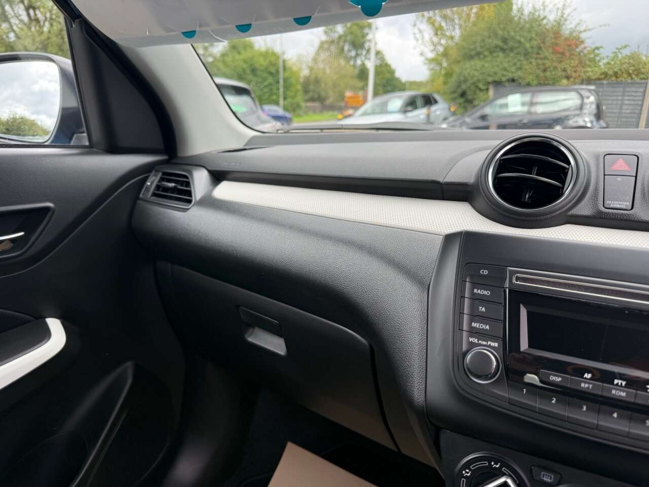 2017 SUZUKI SWIFT 2017 SUZUKI SWIFT