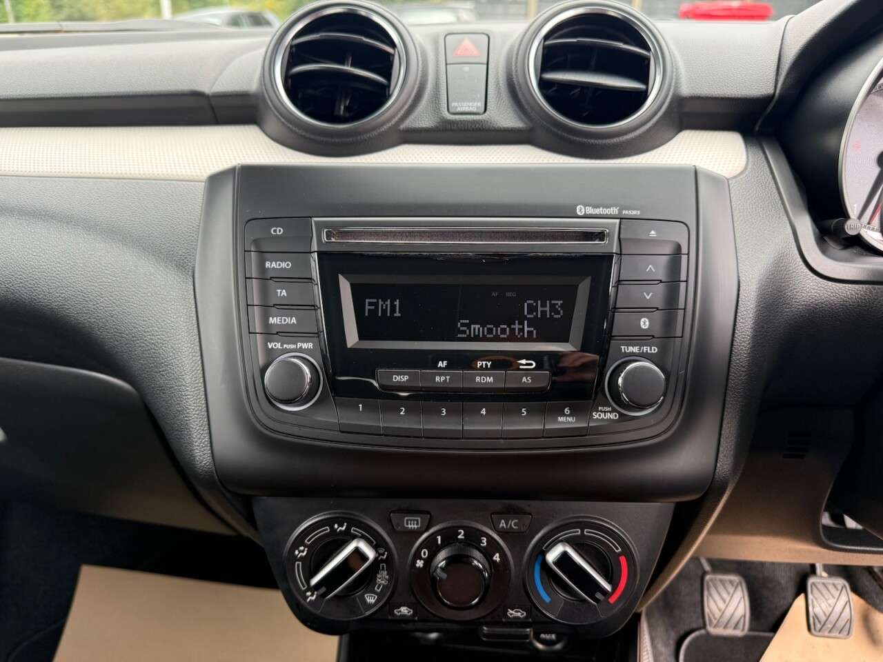 2017 SUZUKI SWIFT 2017 SUZUKI SWIFT