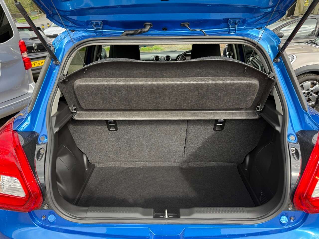 2017 SUZUKI SWIFT 2017 SUZUKI SWIFT