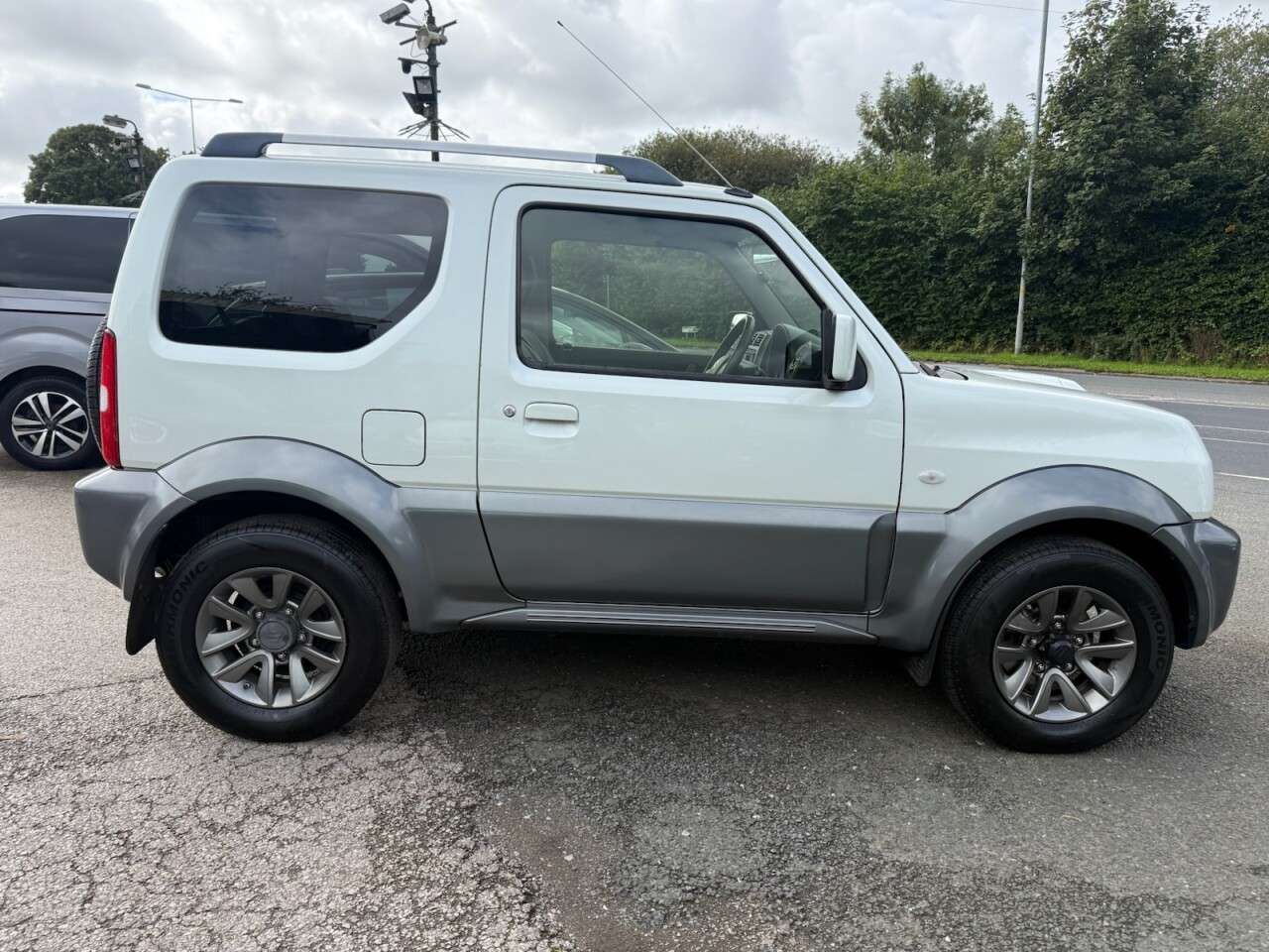 A 2016 SUZUKI JIMNY 1.3 VVT Adventure SUV 3dr Petrol Manual 4WD Euro 6 (85 ps) *ONLY 1 FORMER K A 2016 SUZUKI JIMNY 1.3 VVT Adventure SUV 3dr Petrol Manual 4WD Euro 6 (85 ps) *ONLY 1 FORMER K