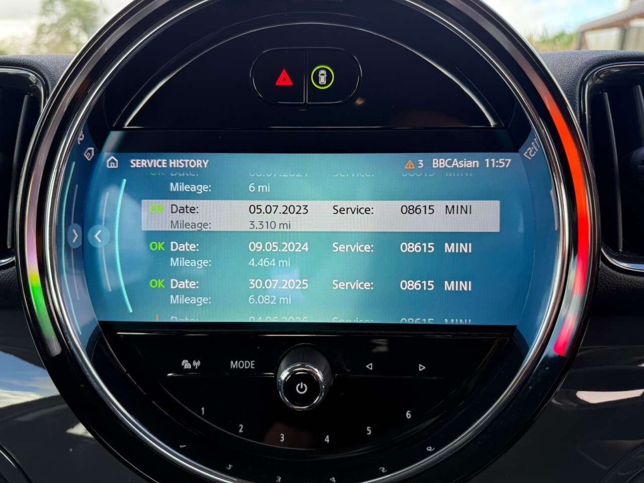 A 2021 MINI COUNTRYMAN 1.5 Cooper Classic SUV 5dr Petrol Steptronic Euro 6 (s/s) (136 ps) SAT NAV- A 2021 MINI COUNTRYMAN 1.5 Cooper Classic SUV 5dr Petrol Steptronic Euro 6 (s/s) (136 ps) SAT NAV-