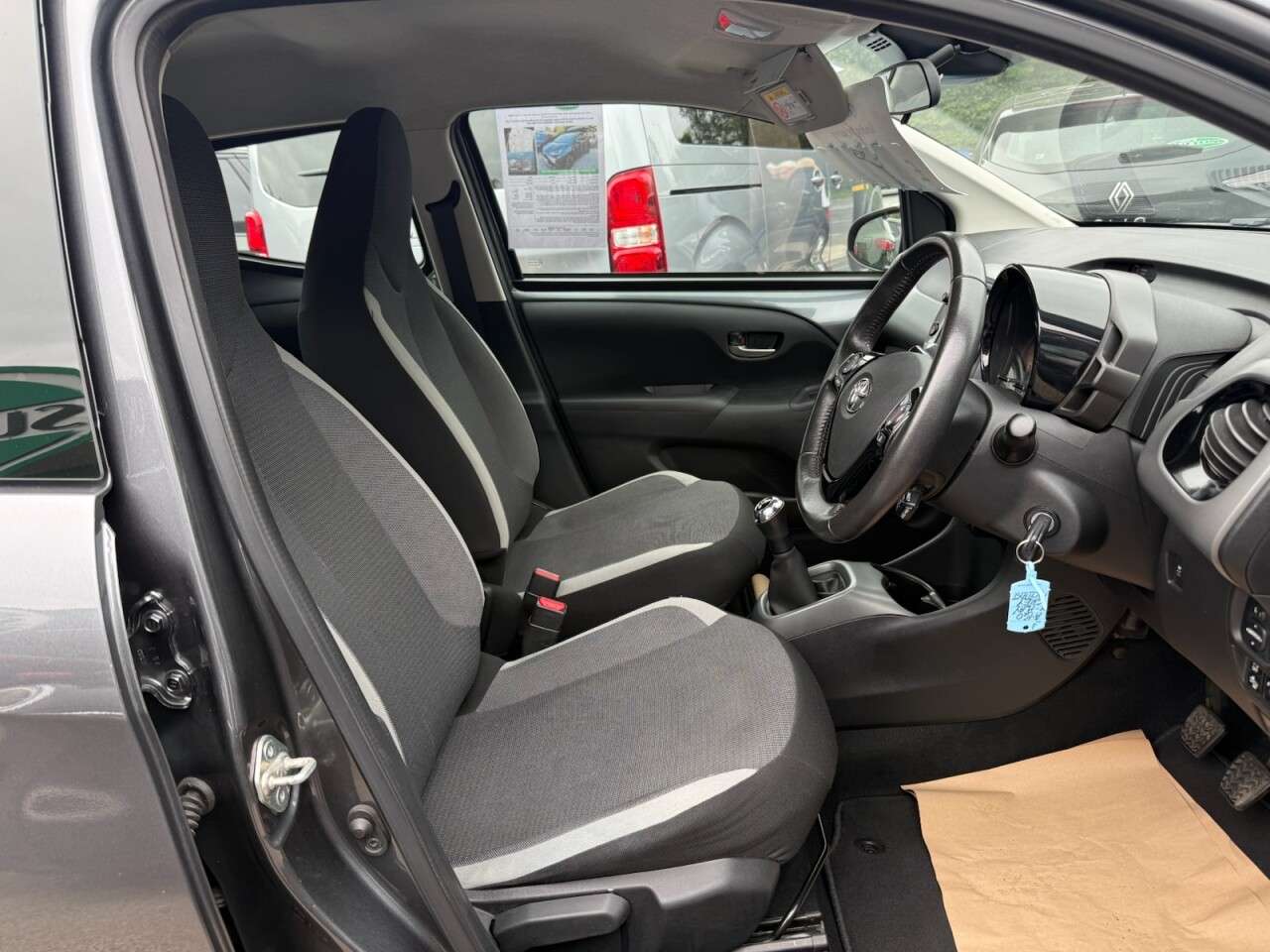 2021 TOYOTA AYGO 2021 TOYOTA AYGO