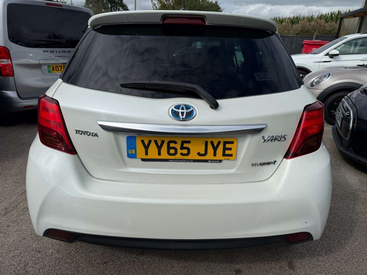 2015 TOYOTA YARIS 2015 TOYOTA YARIS