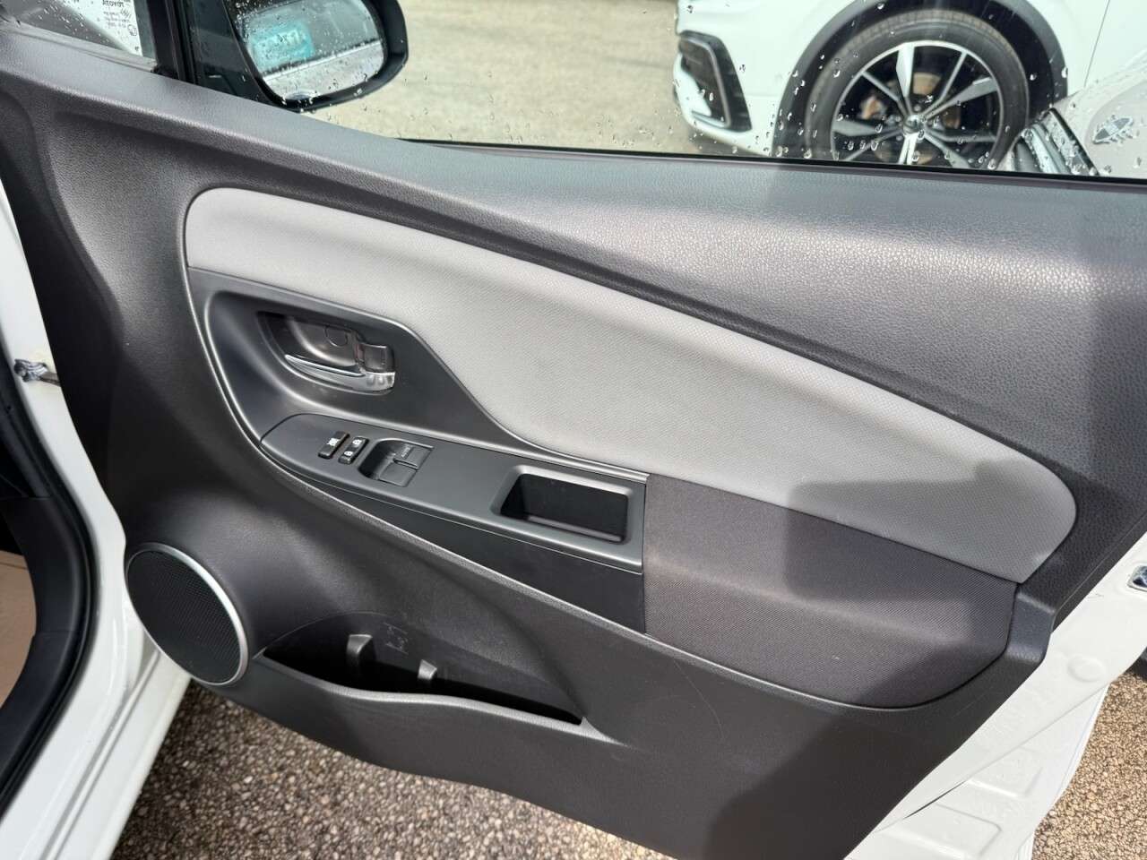 2015 TOYOTA YARIS 2015 TOYOTA YARIS