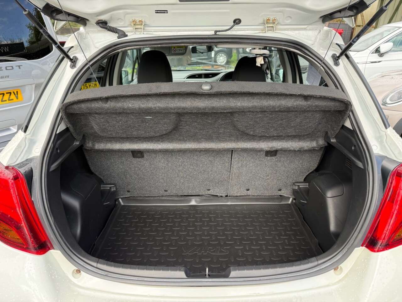 2015 TOYOTA YARIS 2015 TOYOTA YARIS