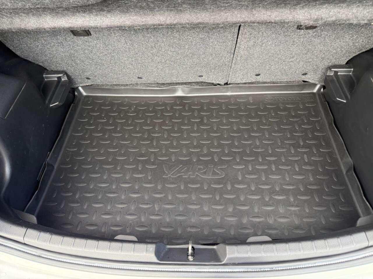 2015 TOYOTA YARIS 2015 TOYOTA YARIS