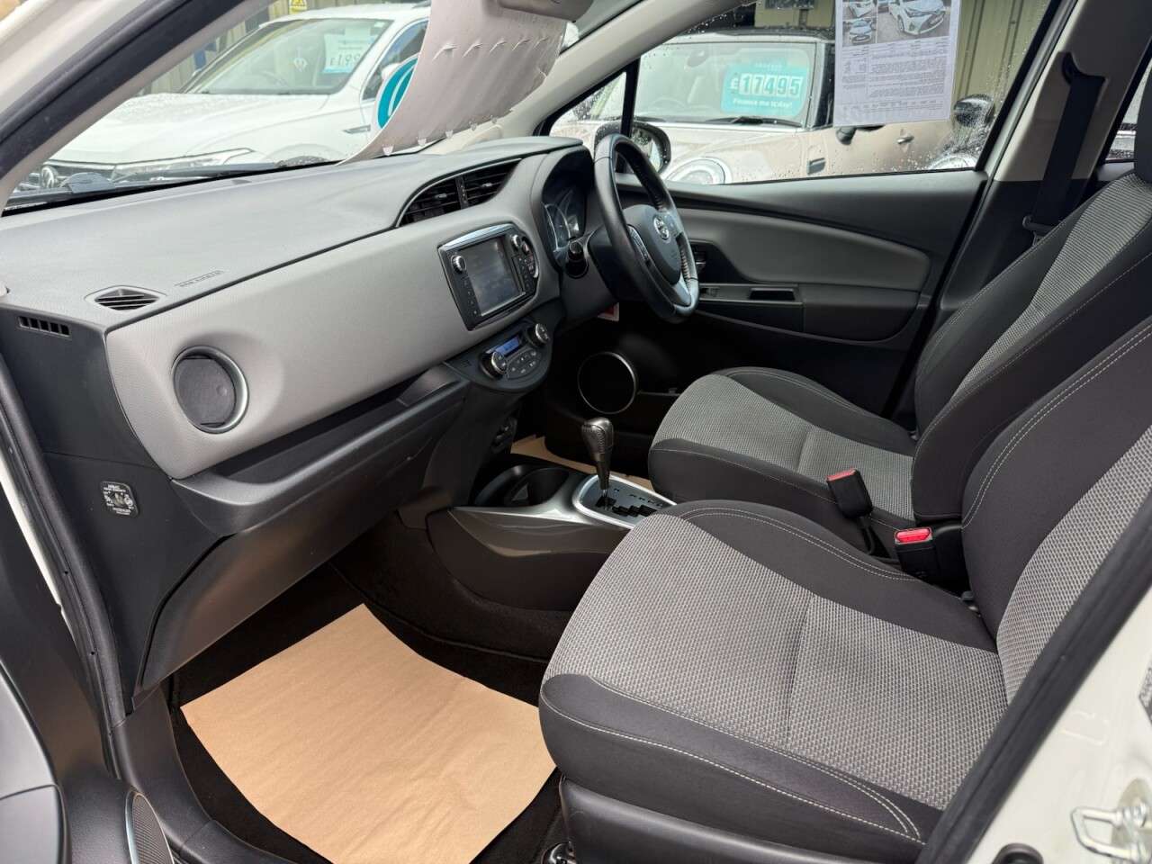 2015 TOYOTA YARIS 2015 TOYOTA YARIS